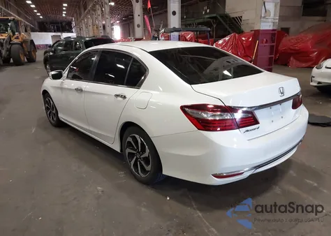 2017 Honda Accord Ex z USA, uszkodzony, nr VIN 1HGCR2F75HA151703